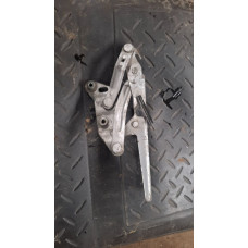  Петля капота правая к  Ford  Mondeo,  2001