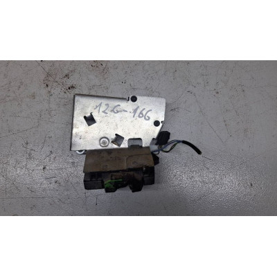  Замок багажника к  Ford  Mondeo,  2001