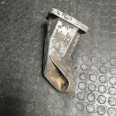  Кронштейн КПП к  Audi  100,  1989