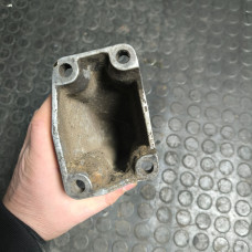  Кронштейн КПП к  Audi  100,  1989