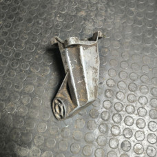  Кронштейн КПП к  Audi  100,  1989