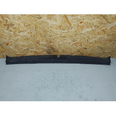  Накладка внутренняя на заднюю панель кузова к  Ford  Mondeo,  2001