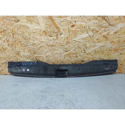  Накладка внутренняя на заднюю панель кузова к  Opel  Meriva,  2003