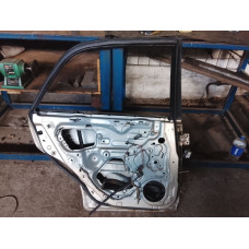  Дверь задняя левая к  Mazda  Protege,  2001