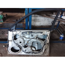  Дверь передняя правая к  Mazda  Protege,  2001