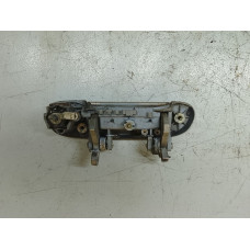  Ручка наружная передняя правая к  Mazda  Protege,  2001