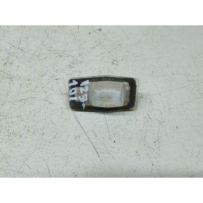  Фонарь крышки багажника правый к  Mazda  Protege,  2001