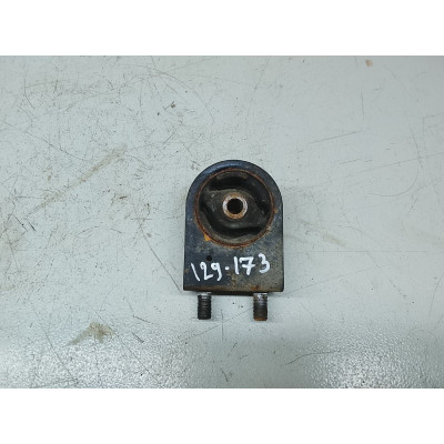 Подушка крепления двигателя к  Mazda  Protege,  2001