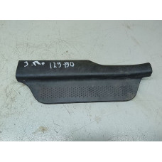  Накладка на порог внутренняя задняя правая к  Mazda  Protege,  2001