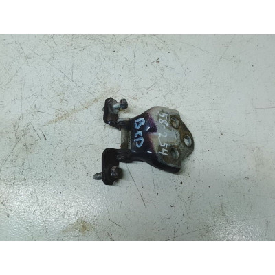 Петля двери передней правой к  Mitsubishi  Carisma,  0000