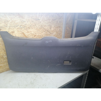  Обшивка крышки багажника к  Mazda  Premacy,  2002