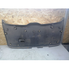  Обшивка крышки багажника к  Mazda  Premacy,  2002