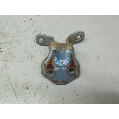  Петля двери передней правой к  Mazda  Premacy,  2002