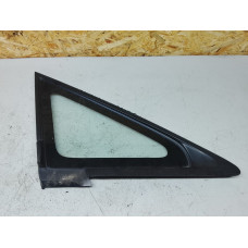  Стекло кузовное боковое правое к  Mazda  Premacy,  2002