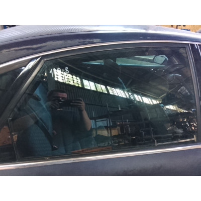  Стекло двери задней правой к  Audi  A6,  1998